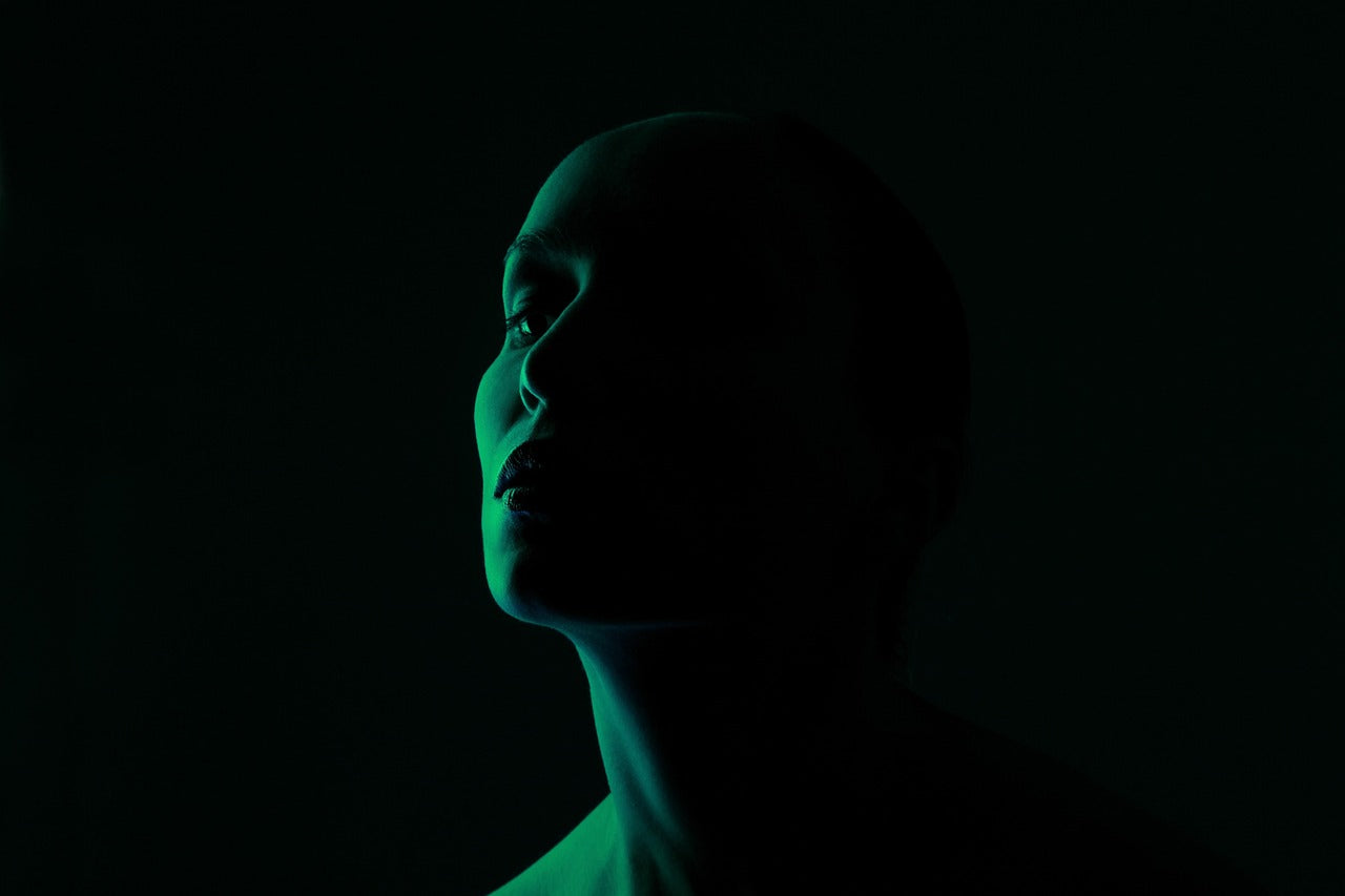 Tranexamic Acid vs Niacinamide: What Works Best for Dark Spots?