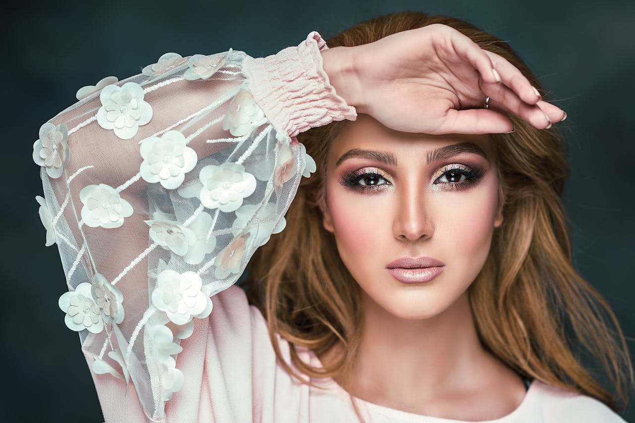 Retinol vs Kojic Acid: Which Skincare Ingredient is Right for You?