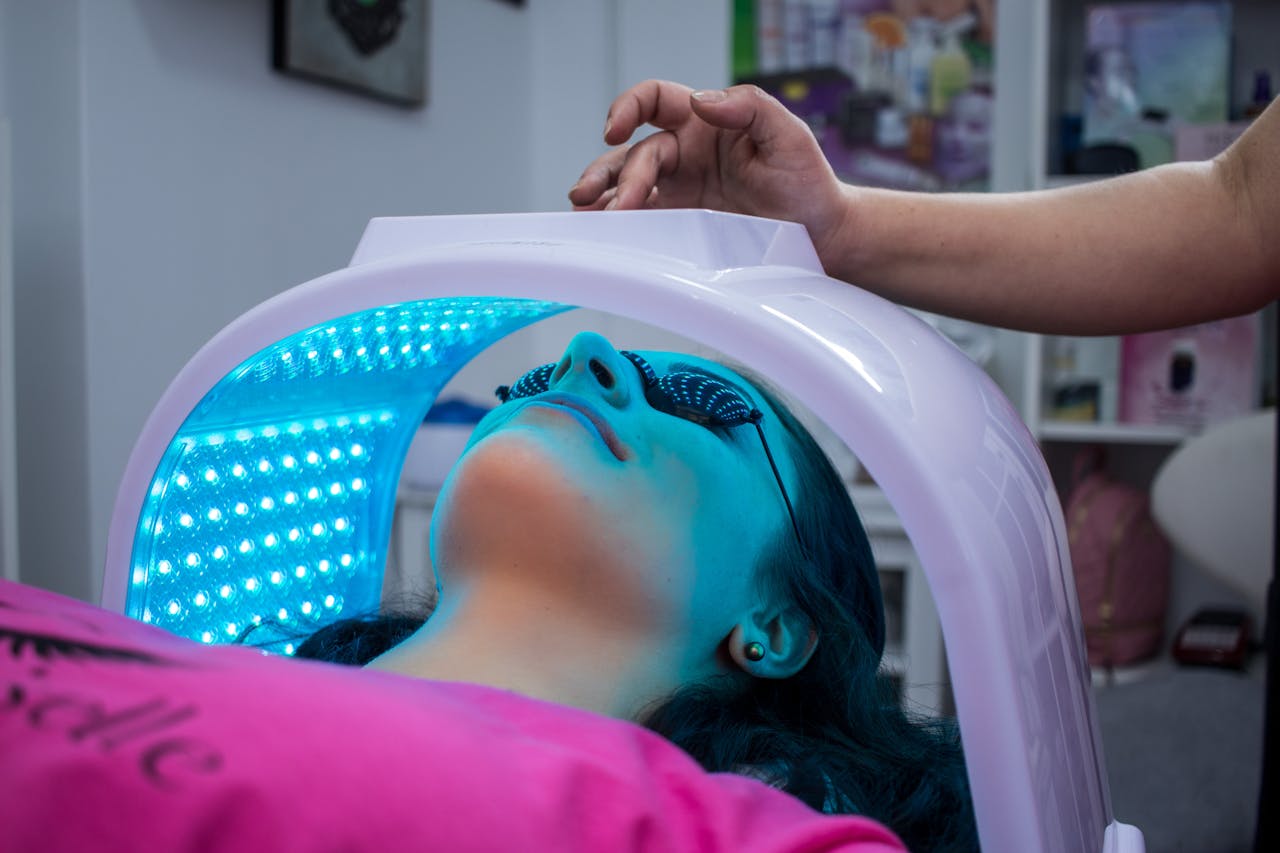 Red Light Therapy: At-Home Skin Rejuvenation Made Easy