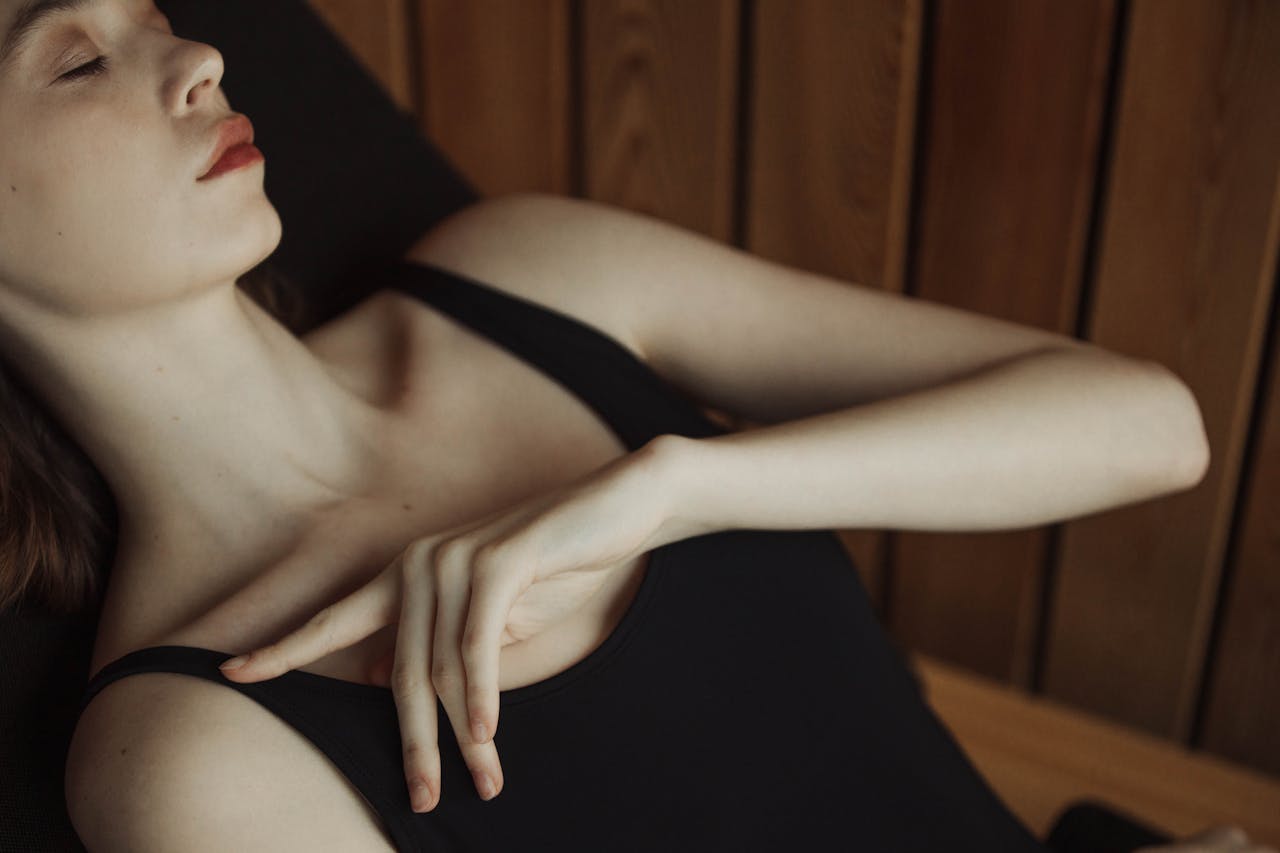 How to Treat Post-Shaving Dark Spots on Underarms & Bikini Line: Safe Body Wash + Aftercare