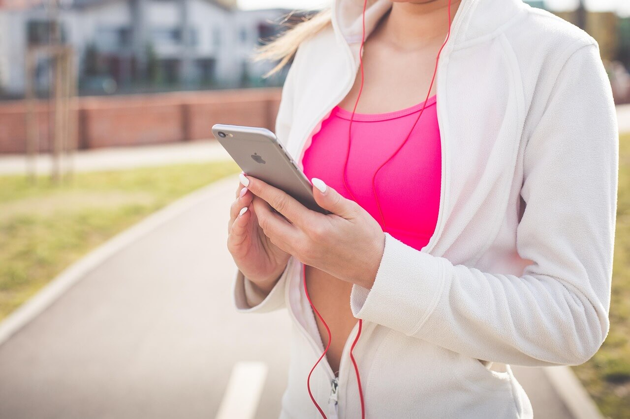 User Journey: 6-Week Diary with Underarm Brightening Spray