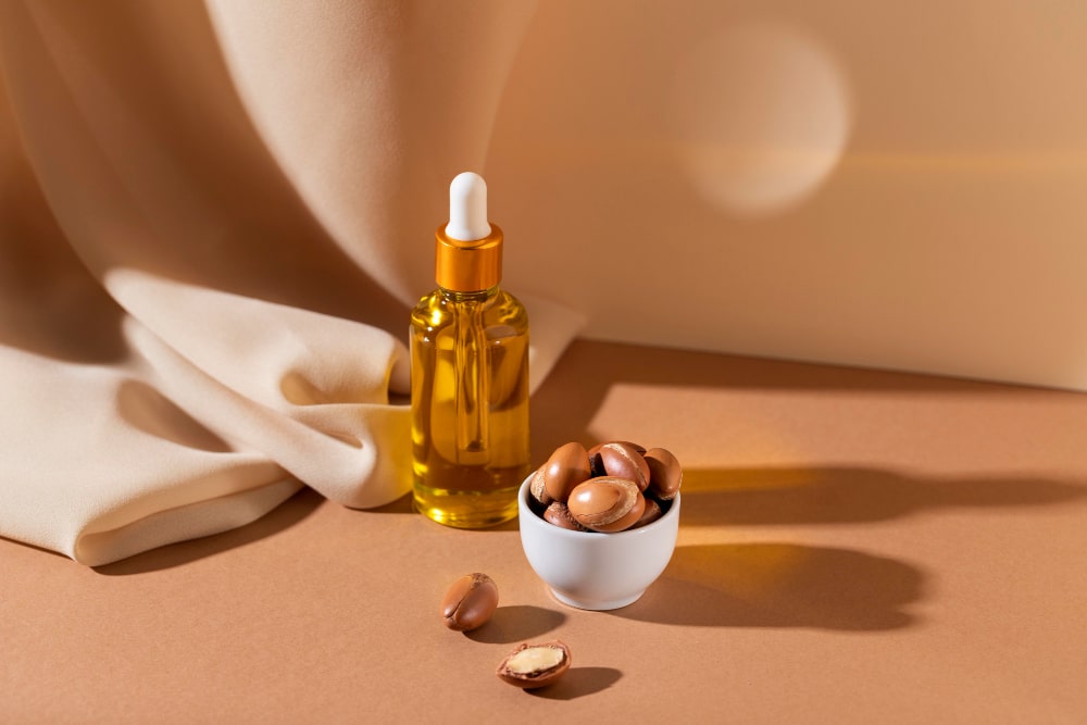 8 Incredible Benefits of Jojoba Oil for Skin and Hair